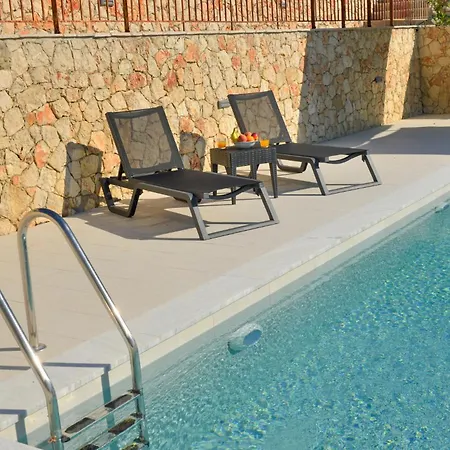Villa Gold Sun *